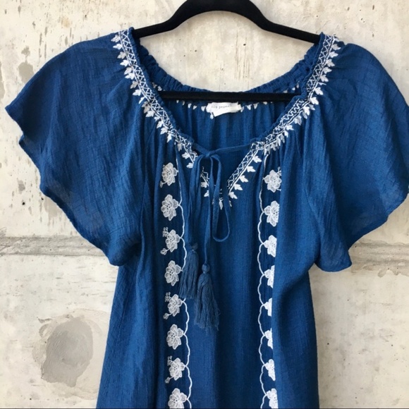 Blu Pepper Blue Embroidered Peasant Top S - Picture 4 of 7